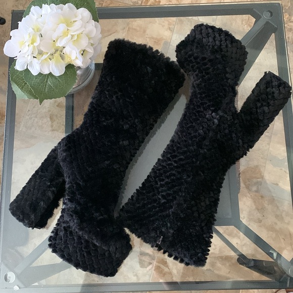 π€AZELEA WANG Jerusha Fur Platform High Heel Boots - Picture 4 of 16